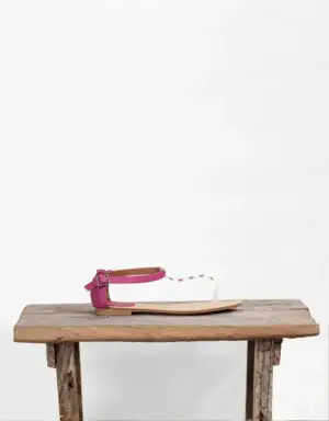 $pull-and-bear-sandalet-9.webp