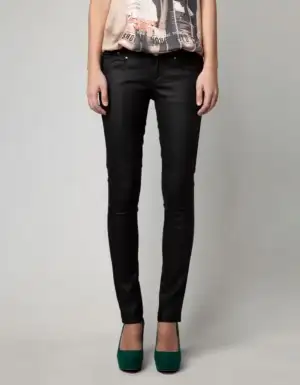 $bershka-pantolon-2012 (14).webp