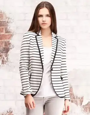 $stradivarius-ceket-modelleri (11).webp