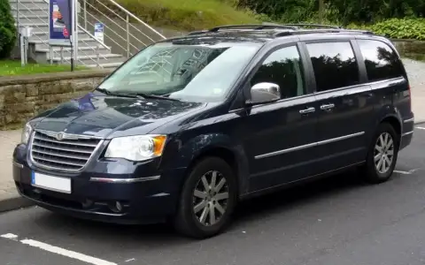 $Chrysler_Grand_Voyager_CRD.webp