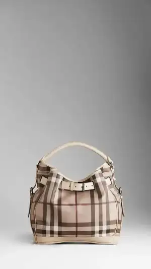 $burberry-canta-15.webp