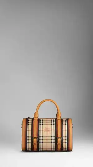 $burberry-canta-24.webp
