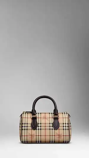 $burberry-canta-27.webp