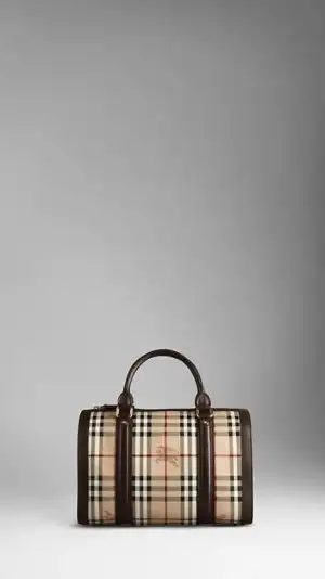 $burberry-canta-28.webp