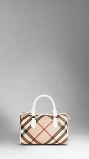 $burberry-canta-35.webp