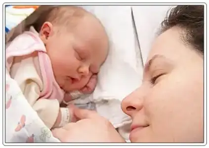$new-born-baby-hospital-mom-8133.webp