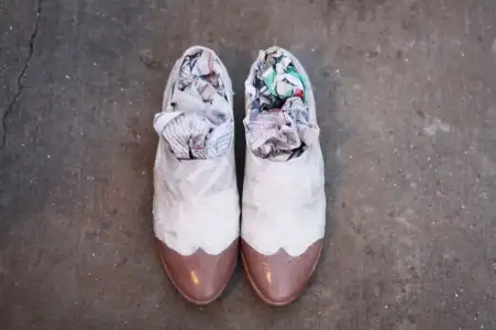 $diy-these-cap-toe-shoes-4-easy-steps-2-amazing-styles-210512-13.webp