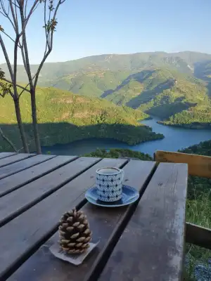 turk_kahvesi_kalorisi_sekerli_sekersiz.webp