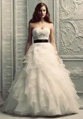 $Monique Lhuillier.webp