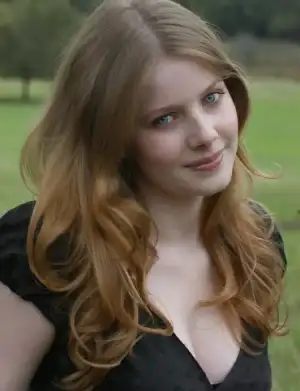 $rachel-hurd-wood_5777_m.webp