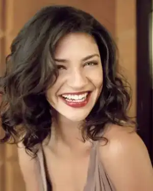 $Jessica-Szohr-jessica-szohr-1218275_320_400.webp