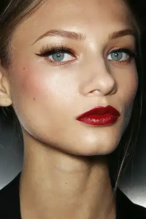 $bold-lips3.webp