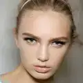 $hbz-Doll-Lashes-Vuitton-makeup-trend-ss12-th.webp