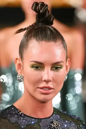 sonbahar_2023_sac_trendleri_modasi_modelleri (1).webp