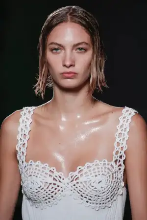 sonbahar_2023_sac_trendleri_modasi_modelleri (11).webp