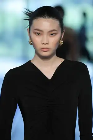 sonbahar_2023_sac_trendleri_modasi_modelleri (12).webp