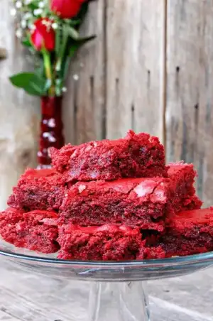 $kýrmýzý kadife browni.webp $kýrmýzý kadife browni.webp