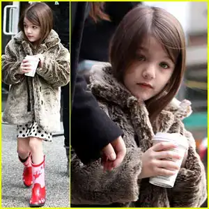 $suri-cruise-hot-cocoa-cowgirl.webp