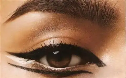 $eyeliner.webp