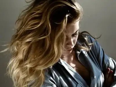 $Doutzen-Kroes-hair-style-430x322.webp