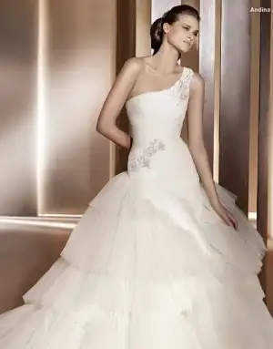 $pronovias-gelinlikler.webp