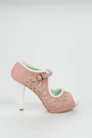 $bambi-ilkbahar-yaz-2012  (17).webp