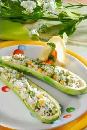 $1-Kabak Yata&#287;&#305;nda Zeytinya&#287;l&#305; Bezelye.webp