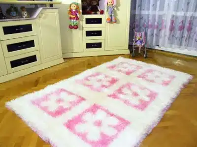 $beyaz pembe shaggy hal&#305;.webp