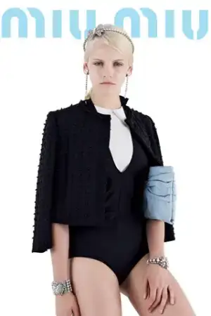 $Miu-Miu-Resort-taki-koleksiyonu (15).webp