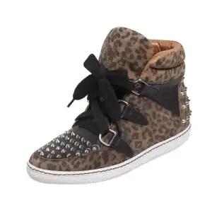 $Harvey-Nichols-Sonbahar-Kis-Koleksiyonu(20).webp