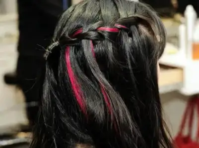 $hair-chalking-1-537x402.webp