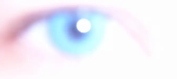 $çift lens (foto amacıyla) bausch lomb blue ve freslook baby blue üstüste ve flash.webp