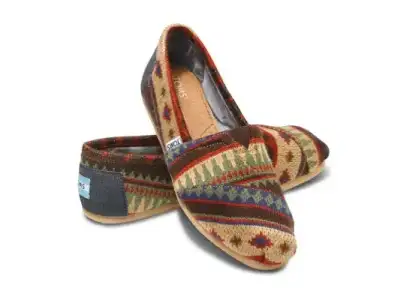 $toms_ayakkabi_2013_modelleri (3).webp