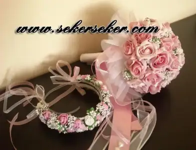 $gelin buketi ve tac&#305;.webp