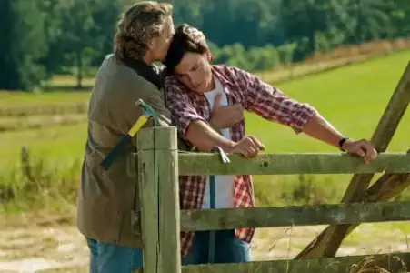 $smallville-cw-season10-laza-09.webp