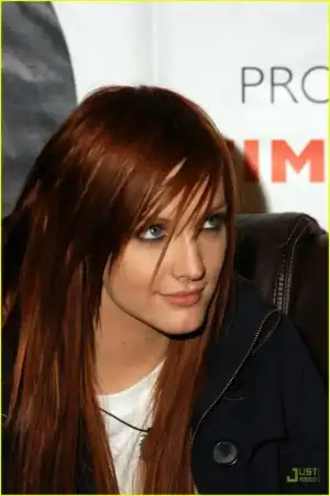 $ashlee-simpson-ginger-girl-15.webp
