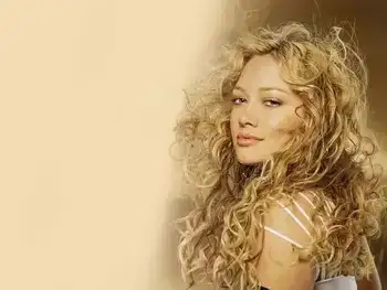 $hilary-duff-wallpapers-6.webp