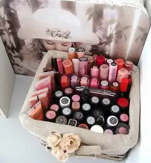 $makeup-storage-in-baskets-and-boxes-3.webp