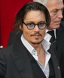 $220px-Johnny_Depp_%28July_2009%29_2.webp