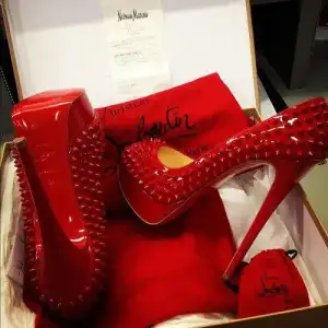 $christian-louboutin-2013-modelleri (19).webp
