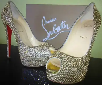 $christian-louboutin-2013-modelleri (66).webp