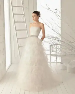 $aire_barcelona_2013_gelinlik_modelleri (77).webp