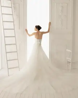 $aire_barcelona_2013_gelinlik_modelleri (78).webp