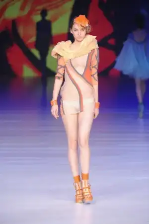 $hong_kong_genc_modacilar_haftasi (73).webp
