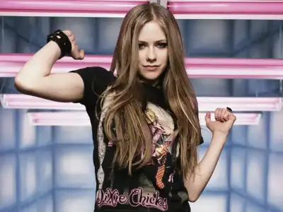 $avril-lavigne-082.webp