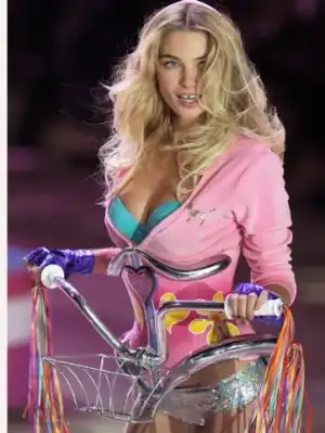 $victoria_secret_2013-12.webp
