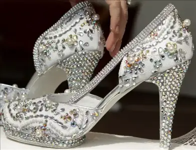 $swarovski-tasli-gelin-ayakkabi-modeli.webp