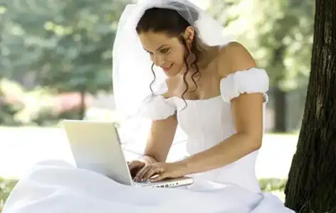 $Bridal-Shopping-Online-2[1].webp