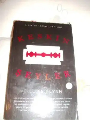 $gillian flynn keskin &#351;eyler.webp