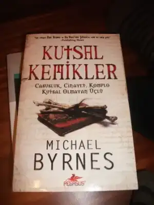 $michael byrnes kutsal kemikler.webp